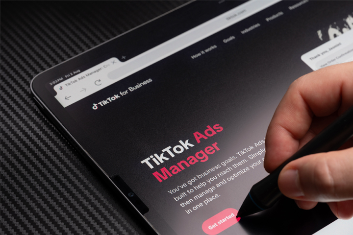 TikTok広告のCTR平均はどれくらい？