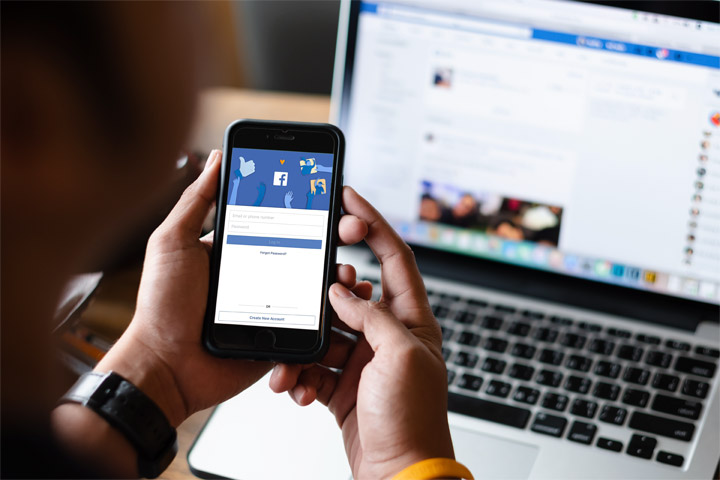 Facebookページのアクセス権の申請について