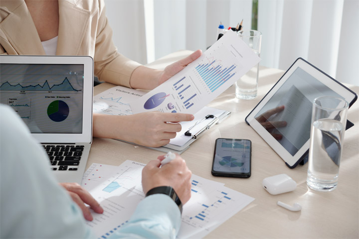 ラストクリックが生み出す「構造的な歪み」